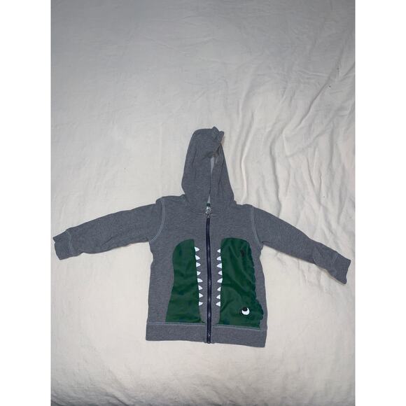 8-Piece Kids Clothing Bundle: Hoodies Tees & Jackets In Various Sizes - Picture 2 of 16